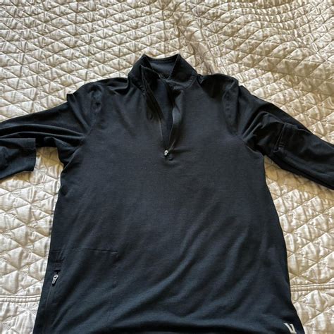 Vuori quarter zip up - soft as hellll - small - Depop
