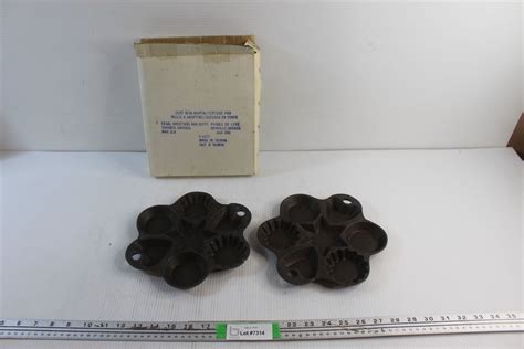(2) Cast Iron Muffin/Cupcake Pans - Bodnarus Auctioneering