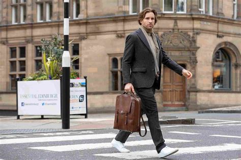 Full Business Suit 的图像结果