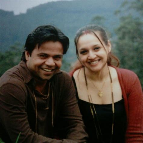 22 साल का साथ....वेडिंग एनिवर्सरी पर इमोशनल हुए राजपाल यादव, शेयर की ...