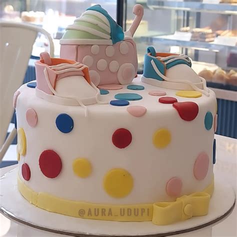 Customized Cakes (2.75 KG) – Aura