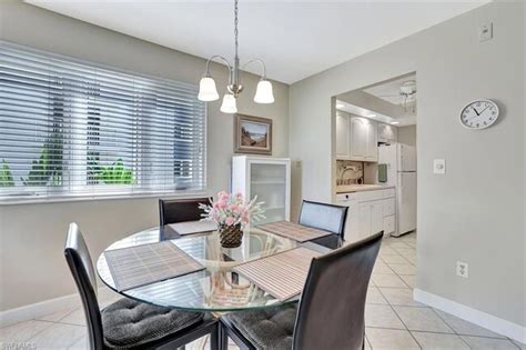 1300 Gulf Shore Blvd N Off-Campus Housing, Naples, FL