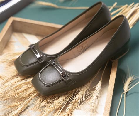 Meet Every Woman’s Ultimate Style Weapon -Handmade Heels by Pierre Car ...