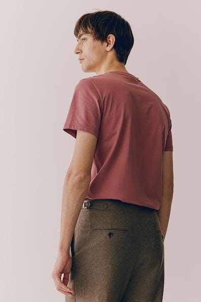 Slim Fit Pima cotton T-shirt - Raspberry red - Men | H&M IN