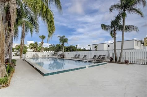 Derby Park Apartments | Pet-Friendly Apartments in Daytona Beach, FL