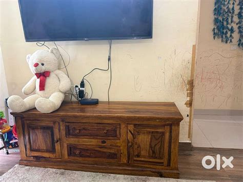 Stylish TV Stand in rich sheesham wood - Other Household Items - 1810448268