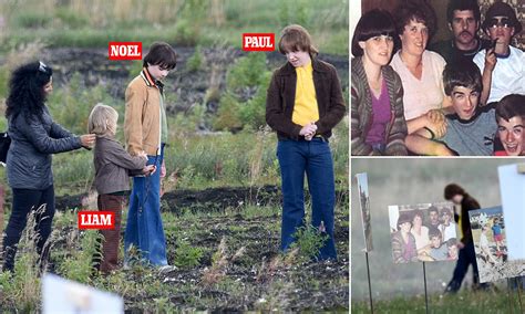 Noel And Liam Gallagher Young