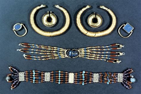 Jewelry - Design, Craftsmanship, History | Britannica
