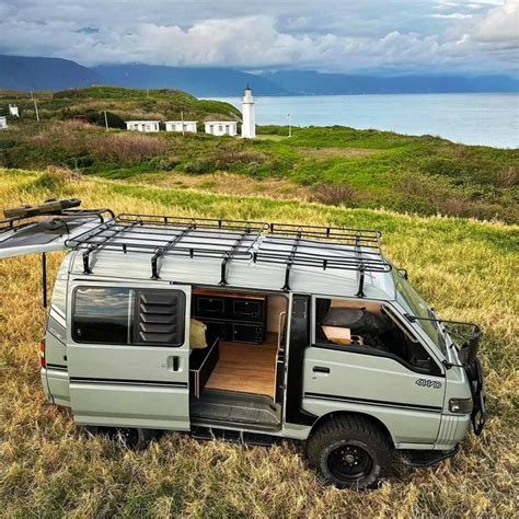 Lifted Mitsubishi Delica L300 Overland Minivan with Pajero 4WD | Mini van, Mitsubishi, Build a ...