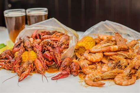 Smells like 'Hot N Juicy' in Here! | Hot N Juicy Crawfish