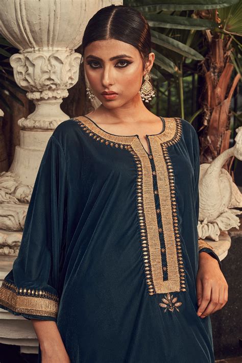 Prussian Blue Dogri Kurta Set – AGASHE