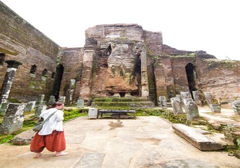 Distinguishing Structures of Buddhist Architecture