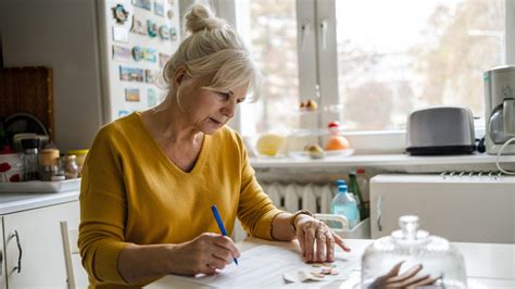 Member-Managed vs. Manager-Managed LLC: Differences, Pros and Cons