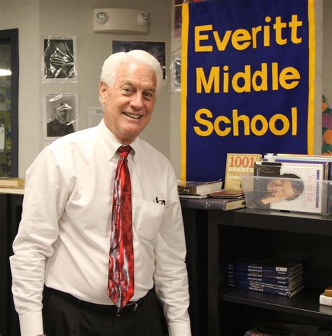 Bill Gold Teaches In A Real-World Community - Neighborhood Gazette