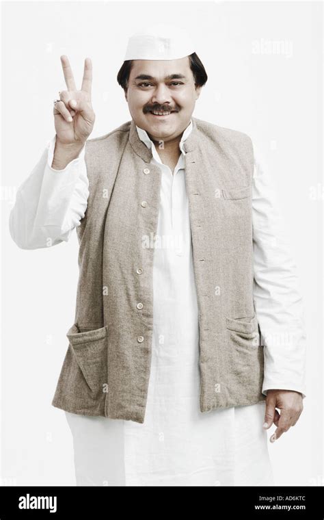 Politician Doing Peace Sign 的图像结果