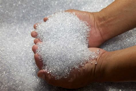 Biji Plastik: Pengertian, Jenis, Fungsi, Manfaat, & Kegunaan