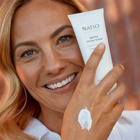 Gentle Facial Scrub • 100gm