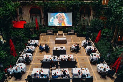 Plaza Cinema Club, open-air cinema returns to the green courtyard of ...