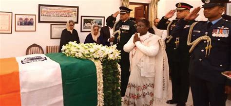 India Loses Her Modern Day Icon: Reformer, Statesman, Humanist, Like No ...