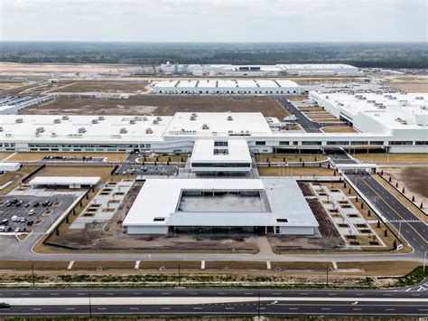 Hyundai Opens $7.6B Manufacturing Plant - Commercial Property Executive