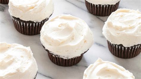 All About Different Types of Frosting, From Buttercream to Ganache ...