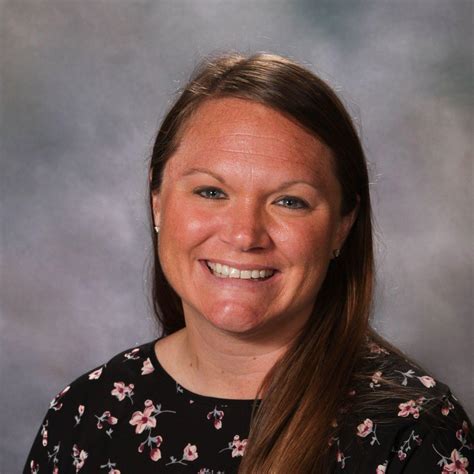 Meet Mrs. Farmer – Ms. Melissa Farmer – Plainview Elementary School