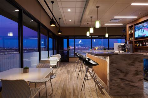 Phoenix Sky Harbor Airport T4 Food & Drink Menu | Escape Lounges