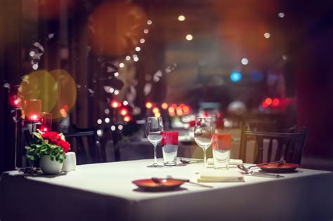 情人节装饰情趣餐桌 搭配浪漫烛光晚餐(组图) - 家居装修知识网