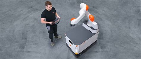 The mobile cobot KMR iisy is autonomous, flexible and fast | KUKA