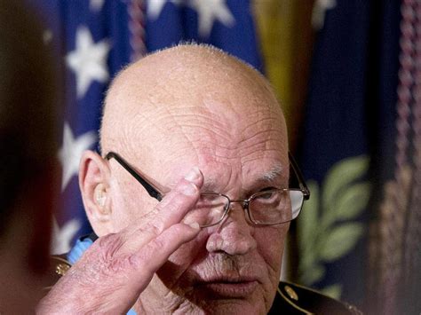 Decades later, Vietnam soldiers get Medal of Honor – Deseret News