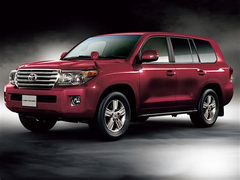 TOYOTA Land Cruiser 200 / V8 Specs, Performance & Photos - 2011, 2012, 2013, 2014, 2015 ...