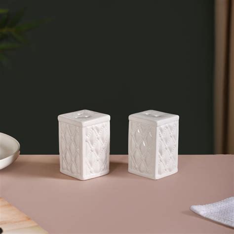 White Chic Ceramic Salt And Pepper Shaker Set Online - Premium Salt ...