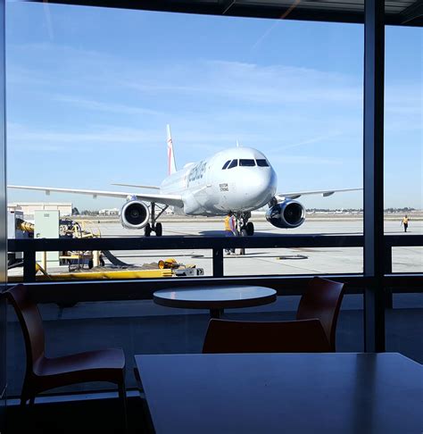 Travel Tip: The Best Time to Buy a Plane Ticket
