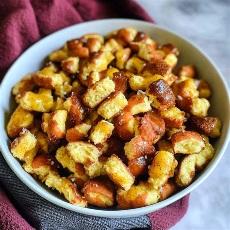 Homemade Honey Mustard & Onion Pretzels - Cookingsteps.com