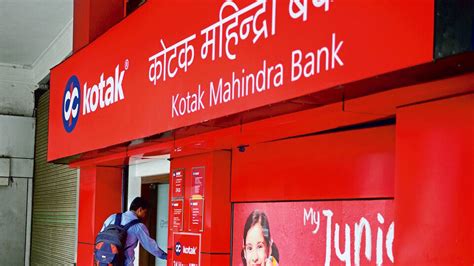 Kotak Mahindra Bank cuts interest on savings account by 50 bps. Check here