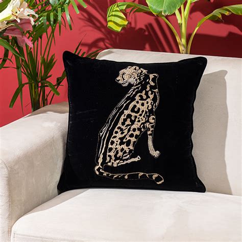 Velvet Leopard Cushion Cover – SofaPotato