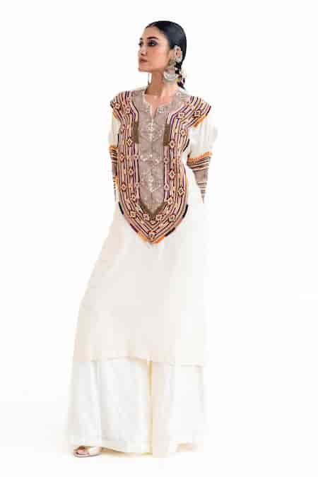 Garo | Designer Sarees, Gowns, Lehengas | Aza Fashions