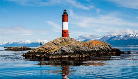 6 Must Visit Lighthouse in The World - lifeberrys.com