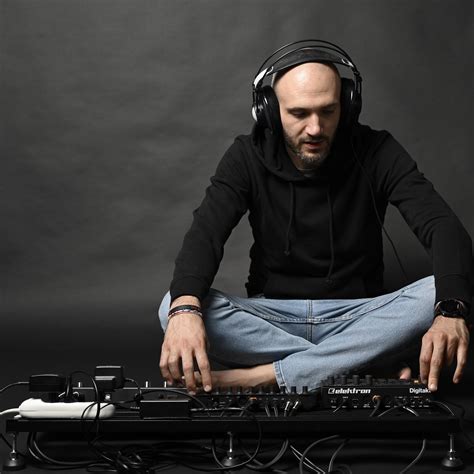 First Drum Machine 的图像结果