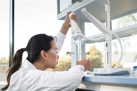 Milli-Q® IQ 7000 Ultrapure Water Purification System | ZIQ7000T0C