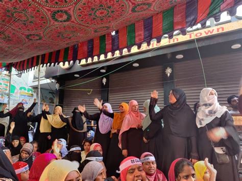 Women Kick off 'Chennai's Shaheen Bagh', Refuse to Quit Until State ...