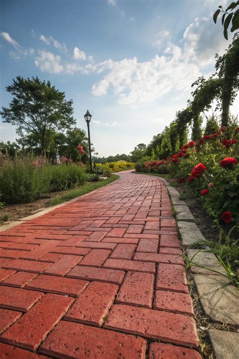 18+ Inspiring Red Brick Walkway Ideas for Your Home