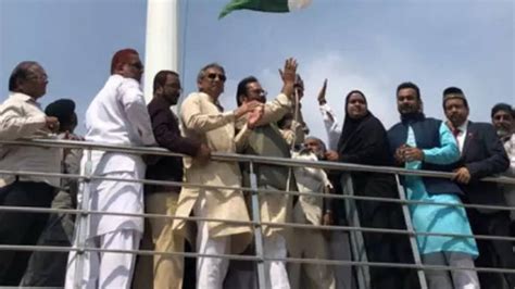 National Flag Unfurled At Mumbai's Iconic Haj House Becomes Highest ...