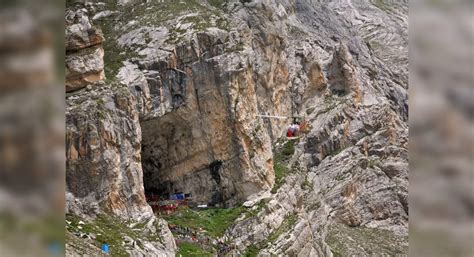 Amarnath Cave gets motorable road; triggers concern | TimesTravel