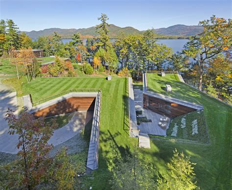 Lakeside Retreat / GLUCK+ | ArchDaily