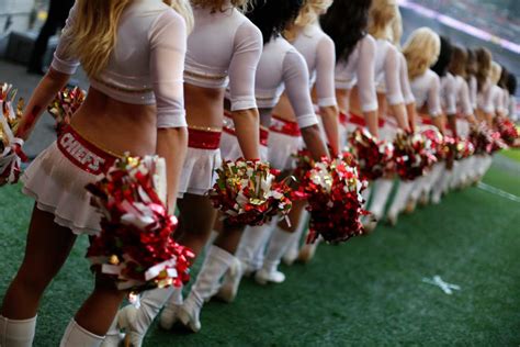 NFL Cheerleader Praying For Kansas City On Monday - The Spun