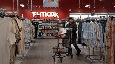 S&P 500 closes lower, snapping 3-day winning streak – NBC New York