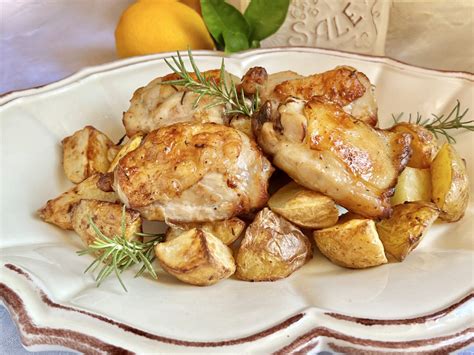 Air Fryer Chicken Thighs, Crispy and Juicy - Made with Potatoes ...
