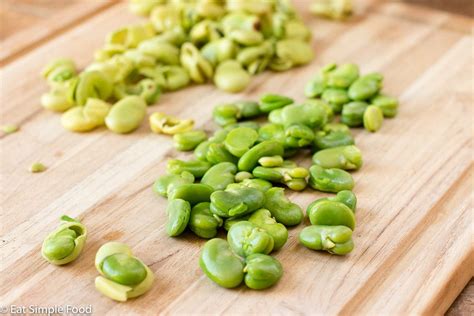 Fresh Green Fava Beans / Broad Beans Recipe - Eat Simple Food