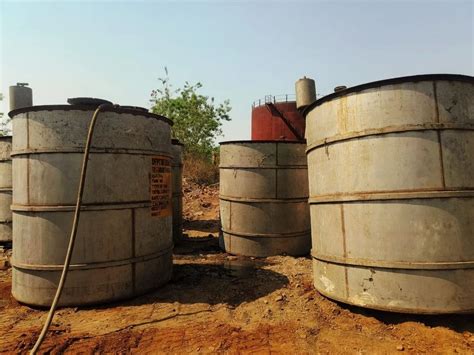 Storage Tanks - Stainless Steel Reaction Vessel Manufacturer from Kalyan